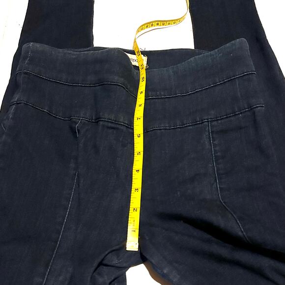Democracy Pull-On Dark Wash Skinny Jegging Jeans Women's Medium - Picture 6 of 7
